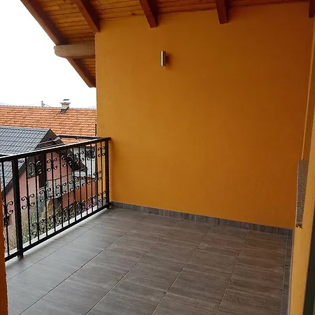 Benjo Apartment